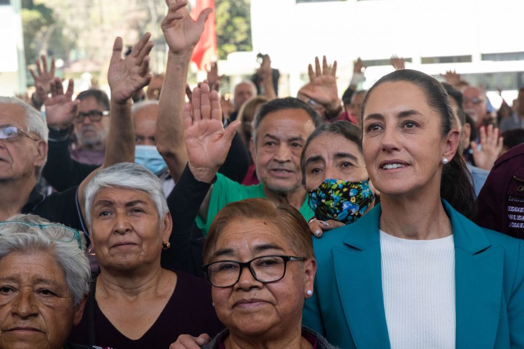 ¿En qué consiste el nuevo programa para adultos mayores anunciado por Claudia Sheinbaum?