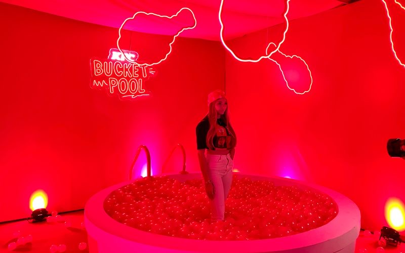 photo opportunities de bucket mansion de kfc