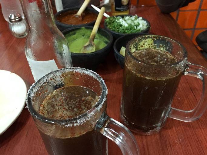 Y a todo esto: ¿Quién y dónde se inventó la Michelada?