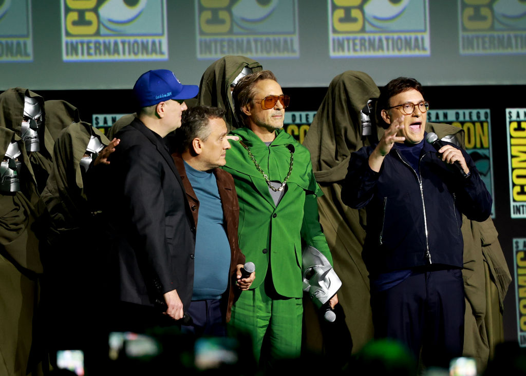 Kevin Feige, Joe Russo, Robert Downey Jr. y Anthony Russo en la Comic Con 2024