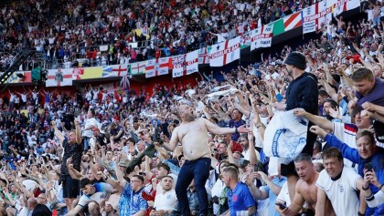 ¿Por qué la afición de Inglaterra celebra con Sweet Caroline de Neil Diamond?