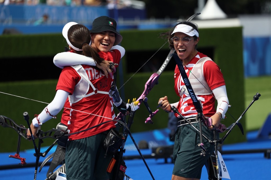 Equipo femenil de tiro con arco