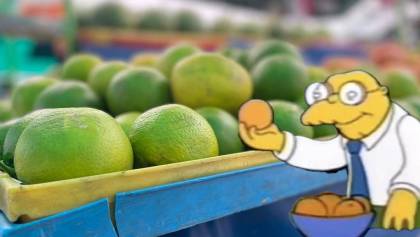 Nos lanzamos al tianguis a buscar jugo de naranja pero no hay porque está muy cara