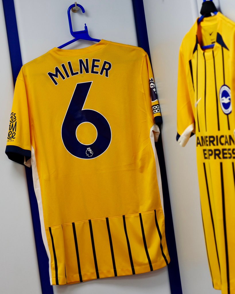 Jersey de James Milner con el Brighton