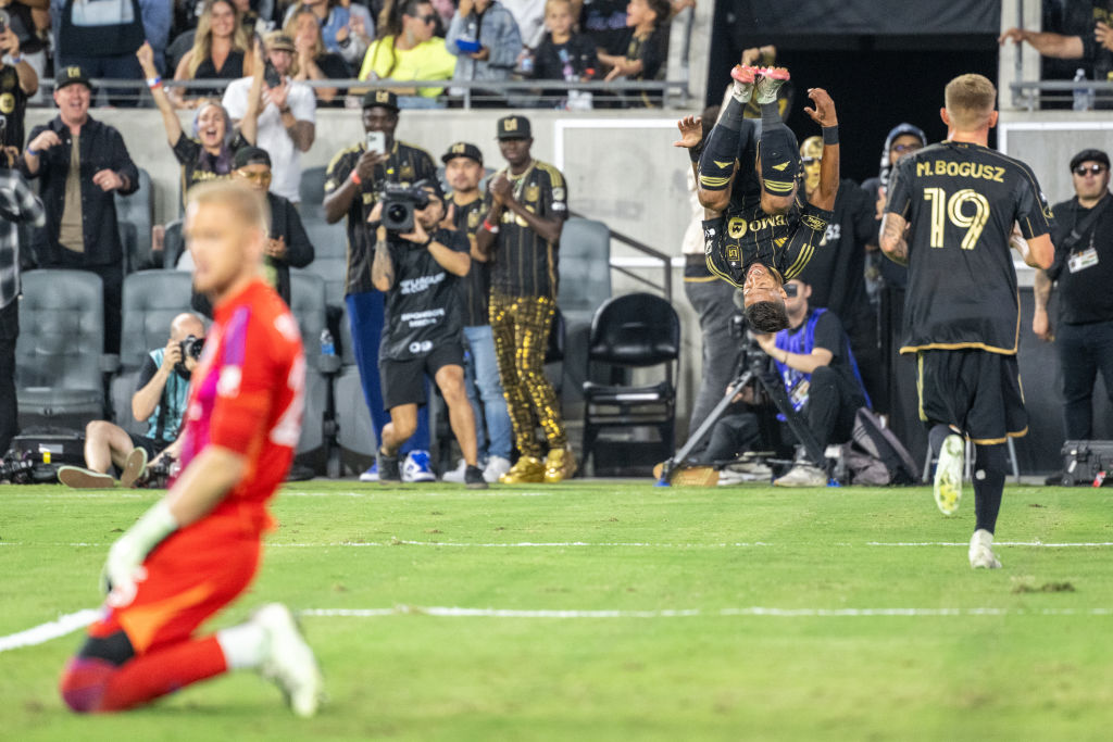 En el segundo tiempo, el LAFC cerró su clasificación por marcador de 3-0