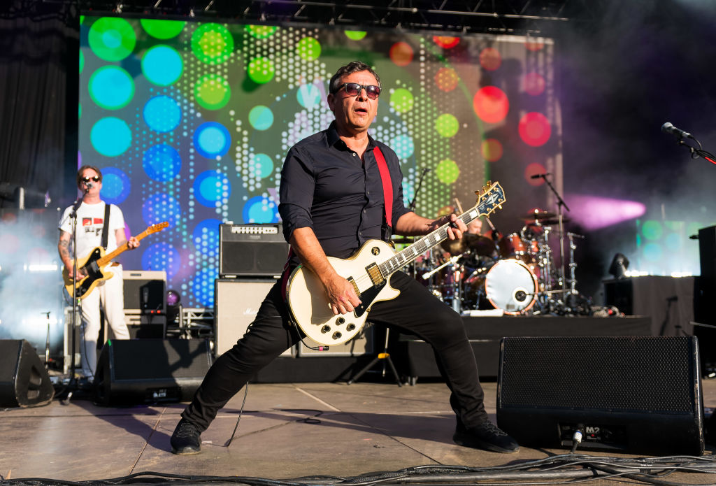 Manic Street Preachers regresan con "Decline & Fall"