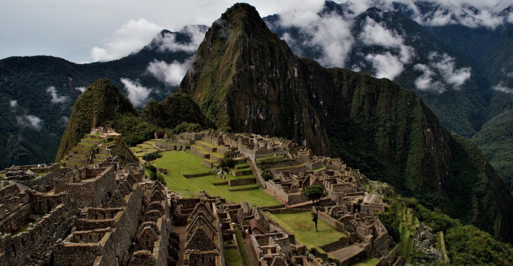 Mexicano de 72 años muere en Machu Picchu al caer mientras tomaba una foto