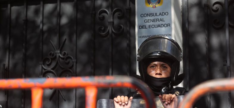 Protesta Embajada Ecuador-4