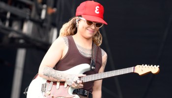 Tash Sultana y cómo una sola persona puede crear un universo musical