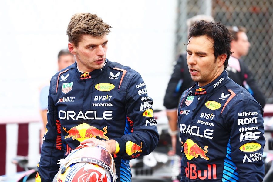 Checo Pérez y Max Verstappen en paddock de Monza