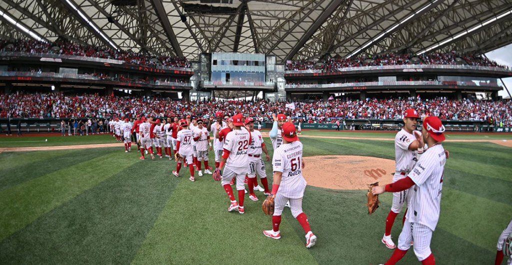 Diablos Rojos del México en el Harp Helú