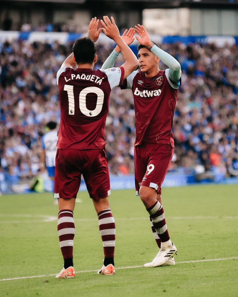 Edson Álvarez y Lucas Paquetá