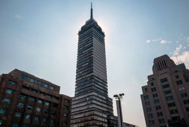 La extraña y fascinante historia de la Torre Latinoamericana