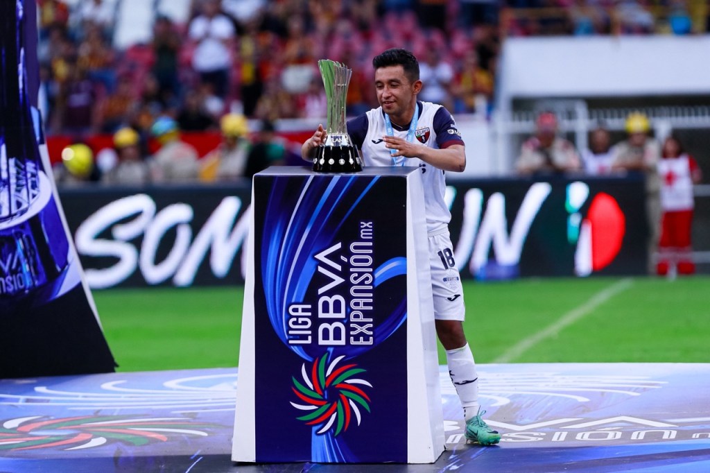 Hobbit Bermúdez, campeón Liga Expansión con el Atlante 