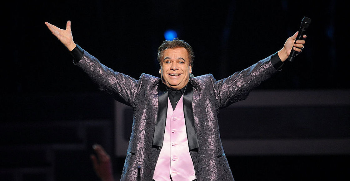 La proyección del concierto de Juan Gabriel en el Zócalo de la CDMX.