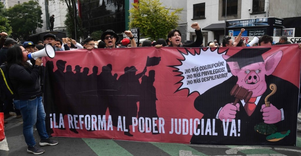 Pactos, brincos y traiciones: La Reforma Judicial y el retrato del México más surreal