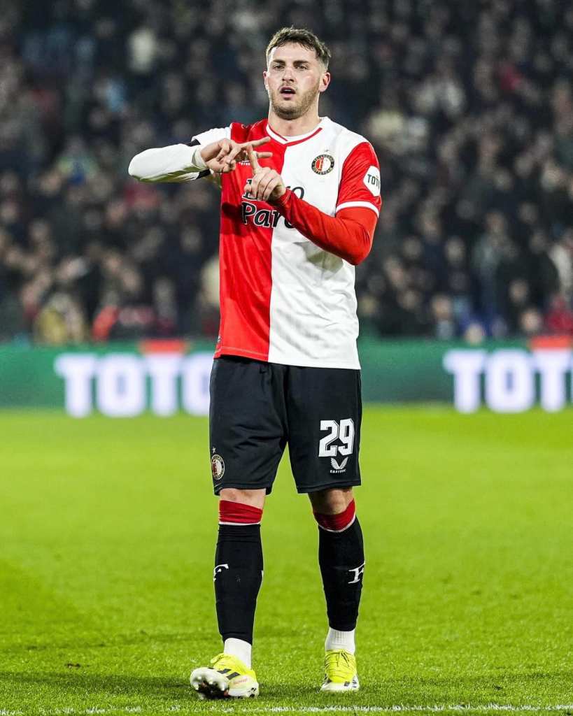 Santi Giménez con el Feyenoord