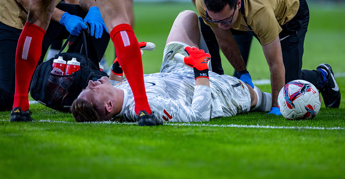 Ter Stegen salió lesionado