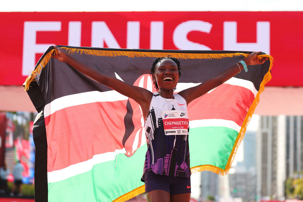 Ruth Chepngetich impone nuevo récord mundial en maratón