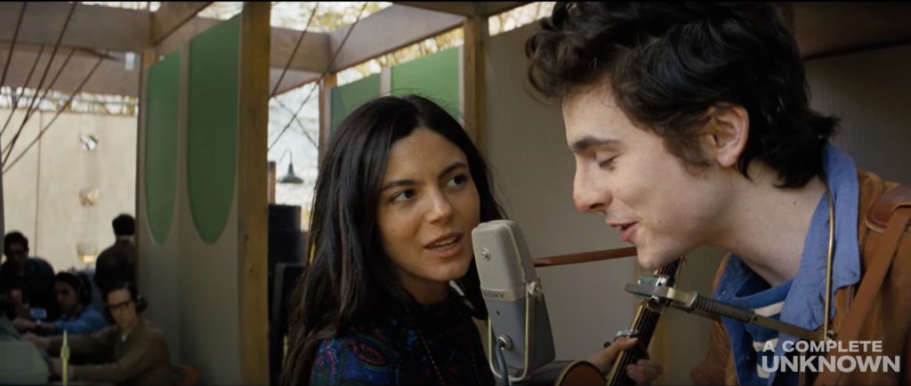 Timothée Chalamet nos sorprende cantando como Bob Dylan en el nuevo tráiler de 'A Complete Unknown'