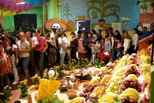 Colección de asombrosas ofrendas en Mixquic