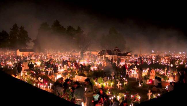 Colección de asombrosas ofrendas en Mixquic