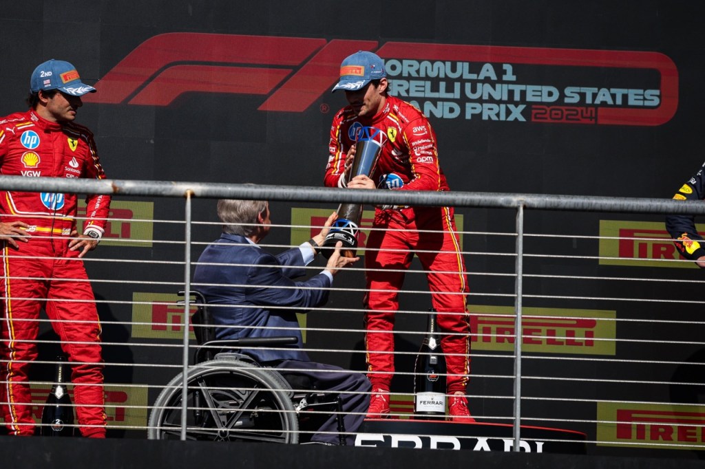 Trofeo de Charles Leclerc en Estados Unidos