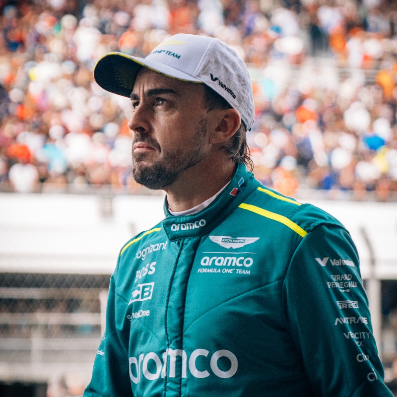 Fernando Alonso retrasa su viaje al Gran Premio de Brasil 