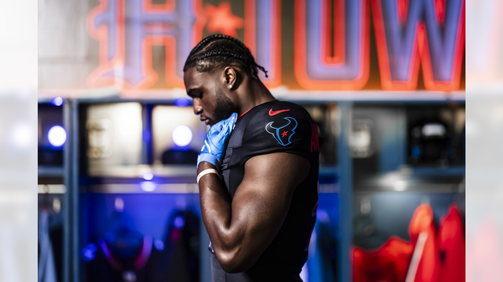 Así luce el uniforme de Texans con el rediseño de H-Town