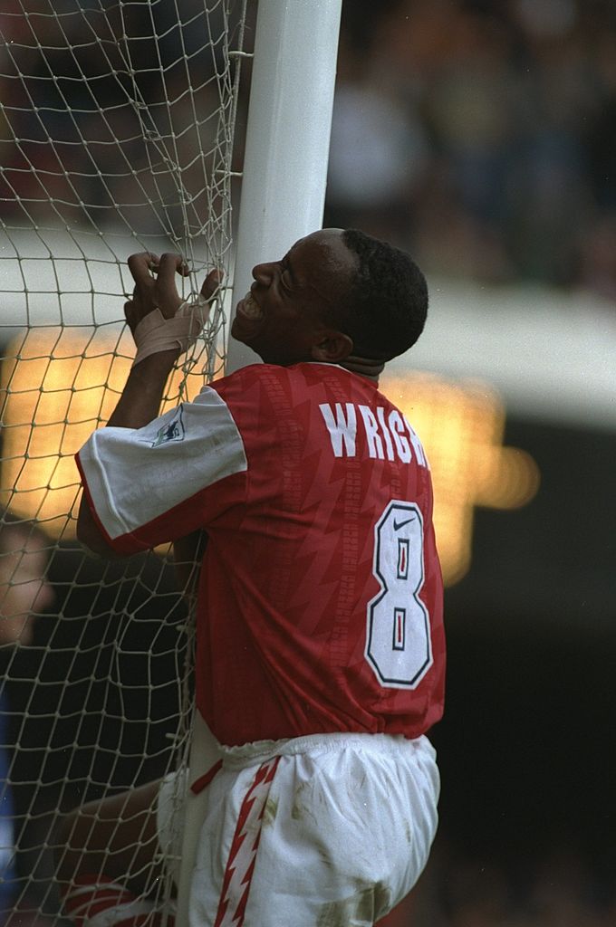 Ni Ian Wright pudo ayudar a aquellos Gunners