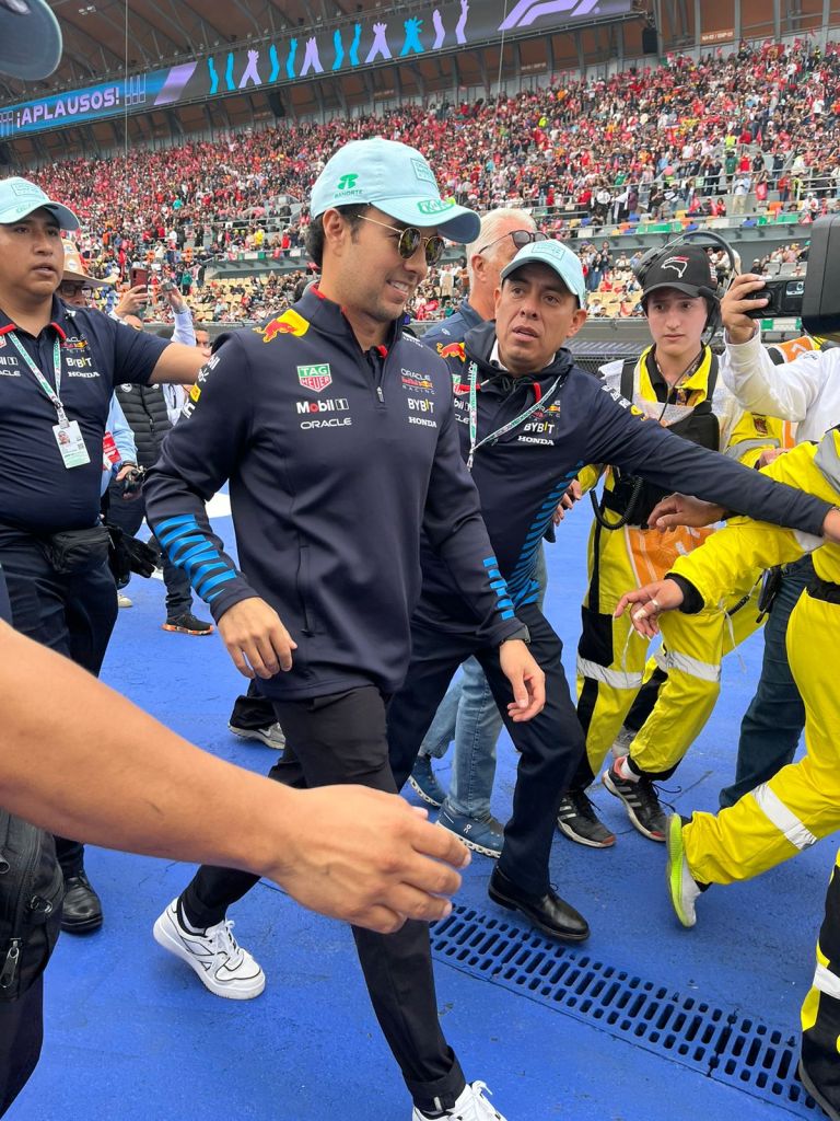 Checo en el Autódromo Hermanos Rodríguez