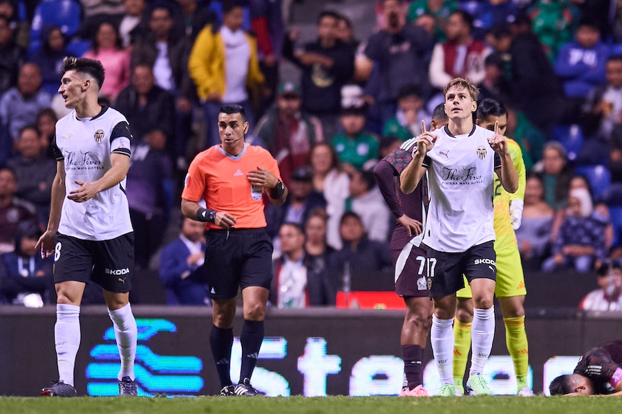 México vs Valencia en Puebla