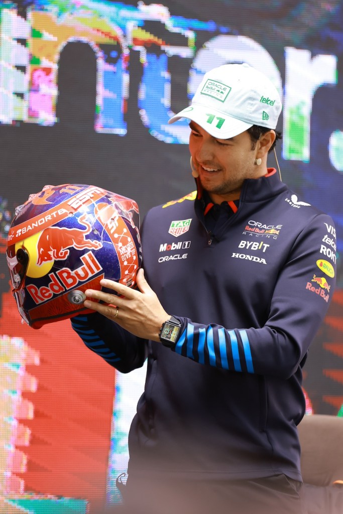 El casco de Checo para el GP de México 2024