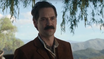 Juan Preciado nos lleva a conocer Comala en el nuevo tráiler de 'Pedro Páramo'