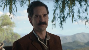 Juan Preciado nos lleva a conocer Comala en el nuevo tráiler de 'Pedro Páramo'