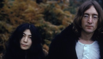 Yoko Ono sabía que John Lennon estaba en peligro antes de ser asesinado, afirma ex portavoz