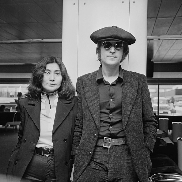 Yoko Ono sabía que John Lennon estaba en peligro antes de ser asesinado, afirma ex portavoz