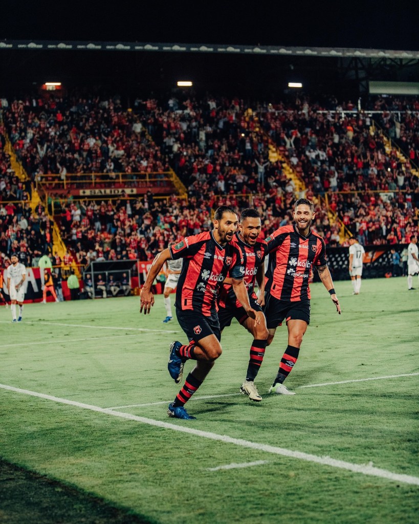 Alajuelense reclama lugar de León o Pachuca en el Mundial de Clubes 2025