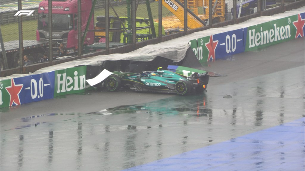 El choque de Fernando Alonso en Brasil