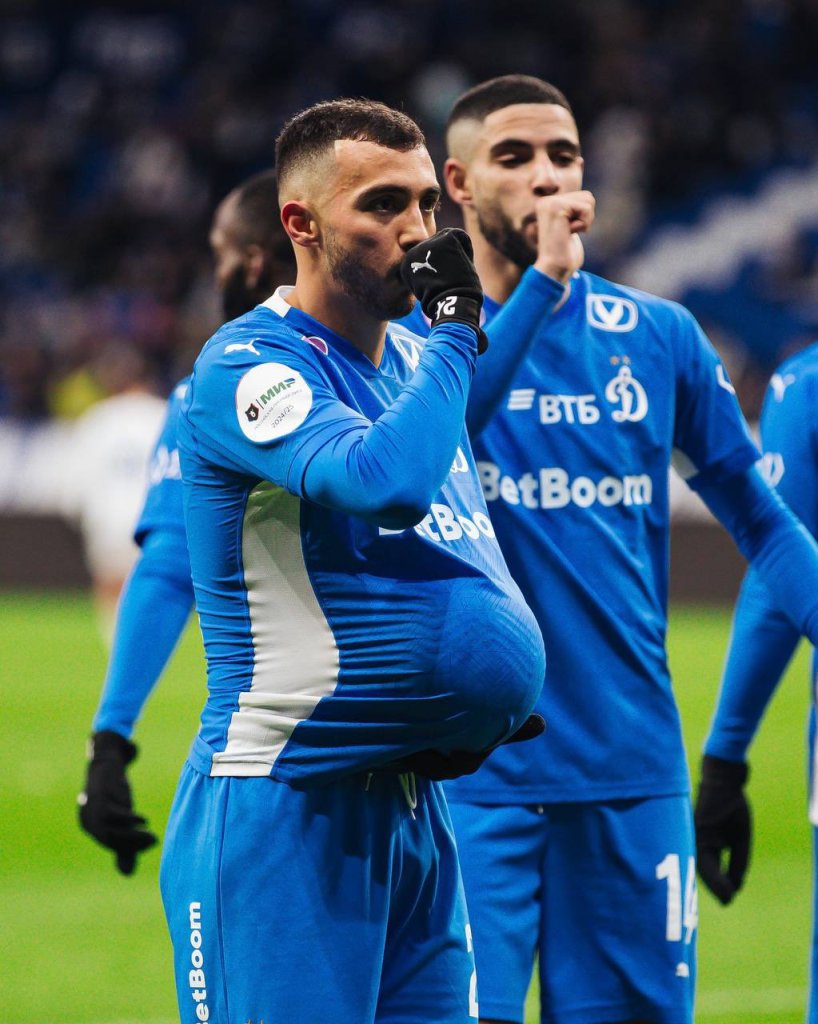 Luis Chávez se reencuentra con el gol al marcar doblete con el Dinamo de Moscú