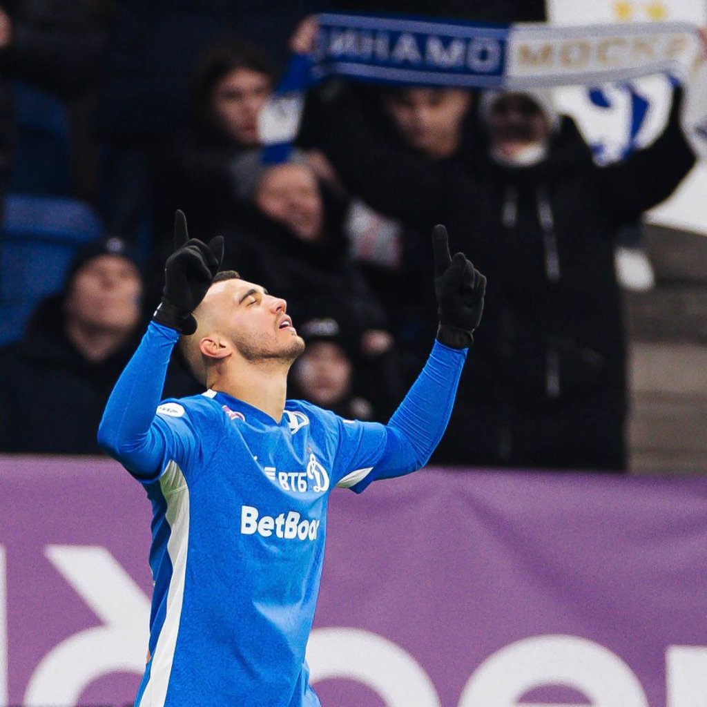 Luis Chávez se reencuentra con el gol al marcar doblete con el Dinamo de Moscú