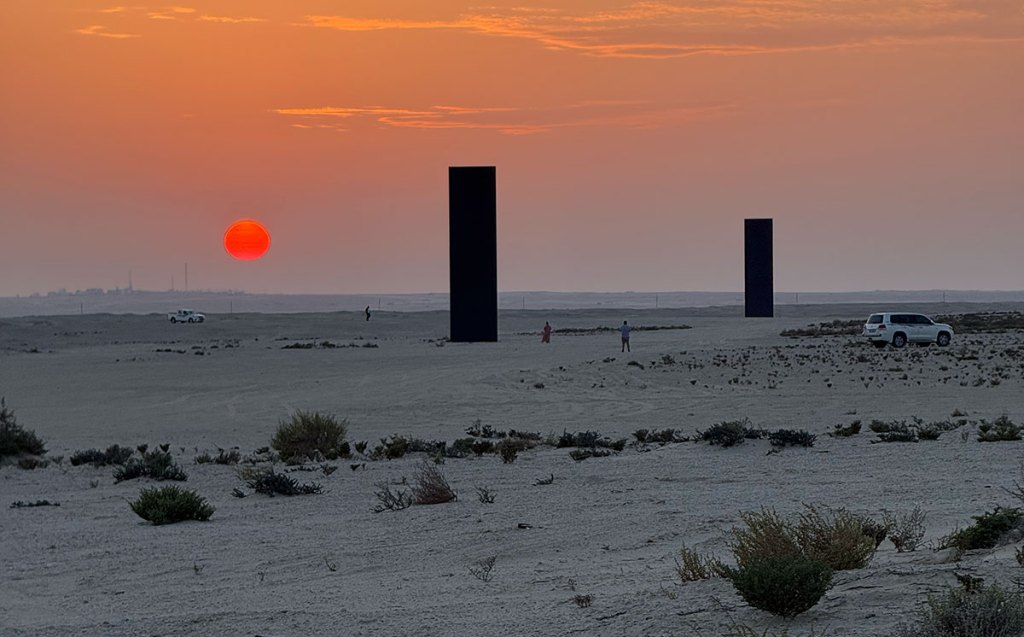 Instalacion Artistica de Richard Serra en el Desierto de Qatar