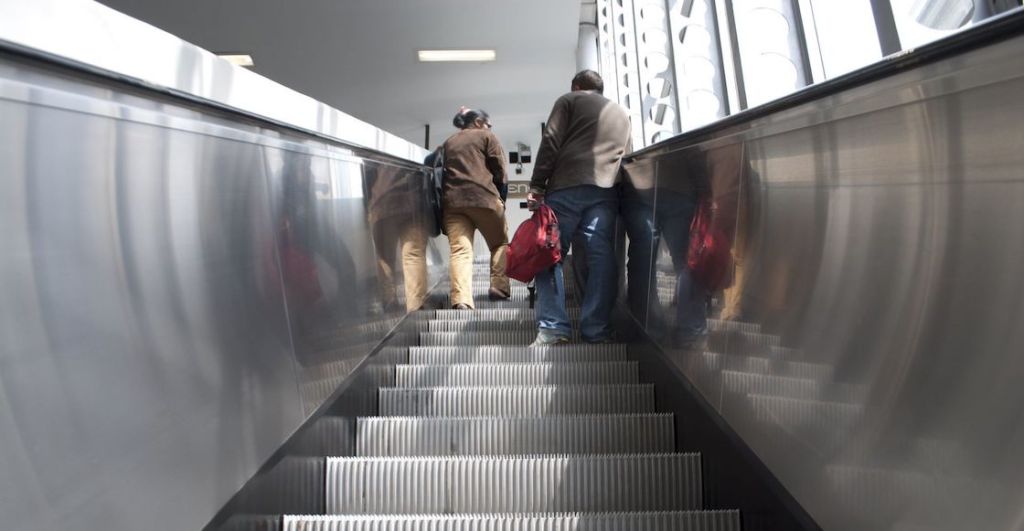 El accidente ocurrió en unas escaleras del CETRAM de Periférico Oriente.