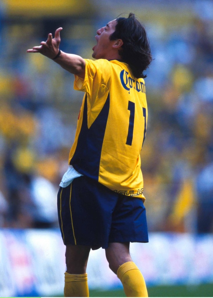 Iván Zamorano con el América