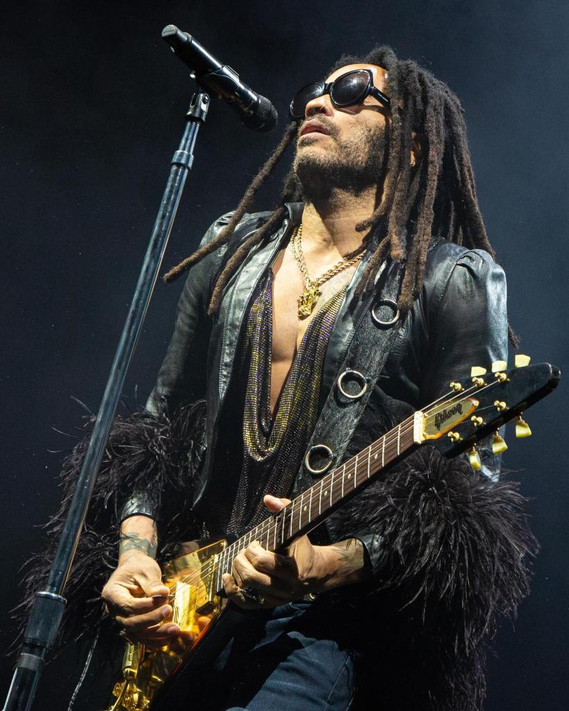 Lenny Kravitz nos cuenta la historia detrás de "It Ain't Over 'Til It's Over" y la razón por la que se siente bien en México 