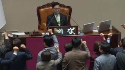 Parlamento de Corea del Sur destituye a presidente interino