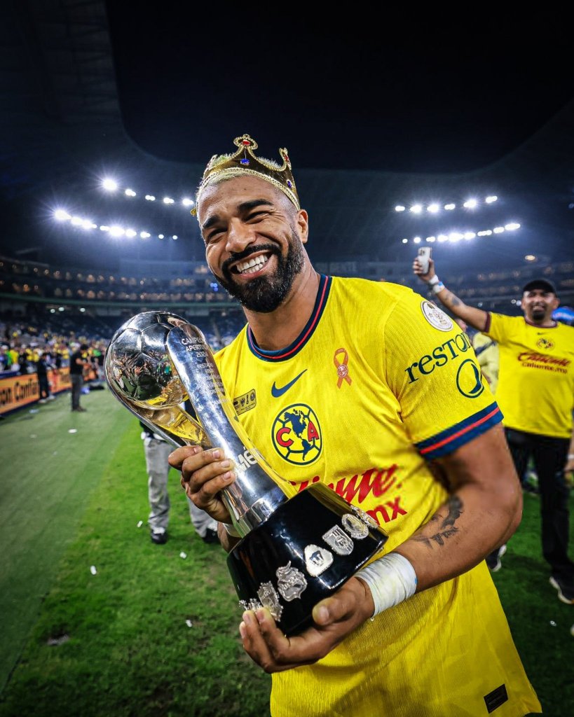 Rodrigo Aguirre, campeón con el América