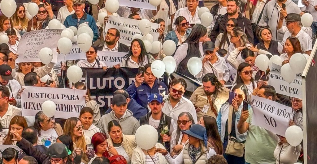 alexander-gael-ninos-asesinados-rocha-moya-culiacan-manifestantes-oficinas-2