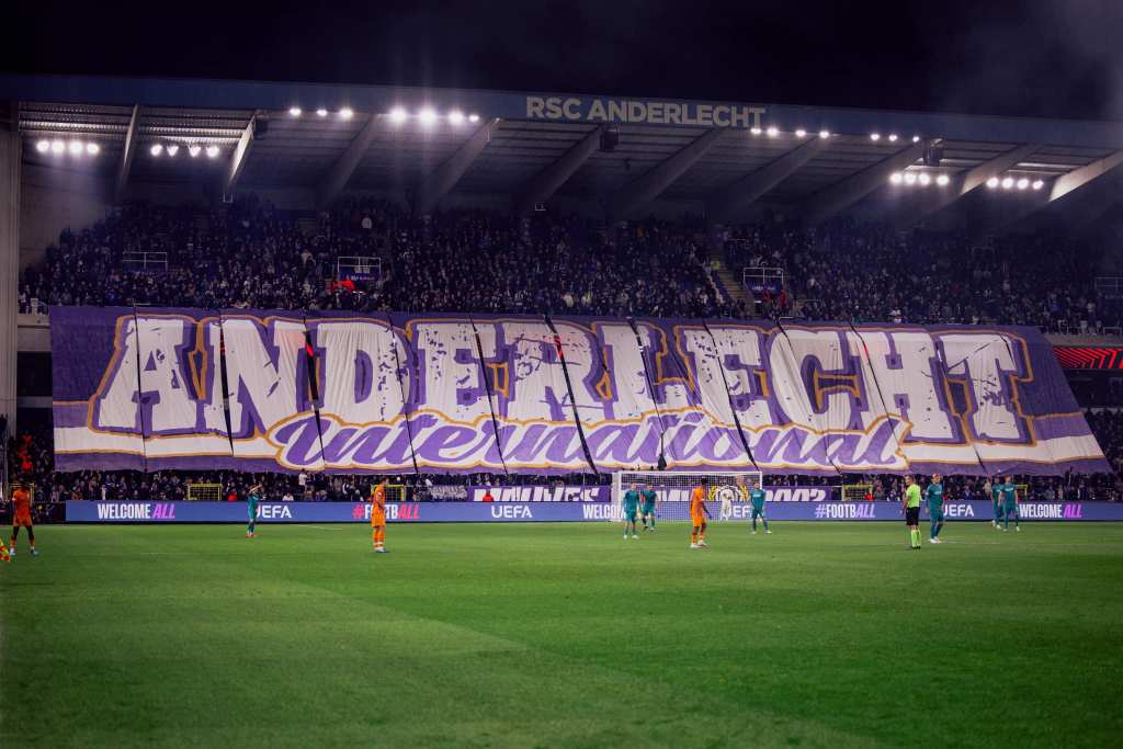 datos del Anderlecht de Bélgica, nuevo equipo del Chino Huerta