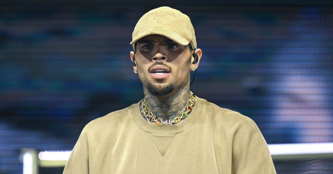 Tsss: Chris Brown demanda a Warner Bros Discovery por 500 millones de dólares